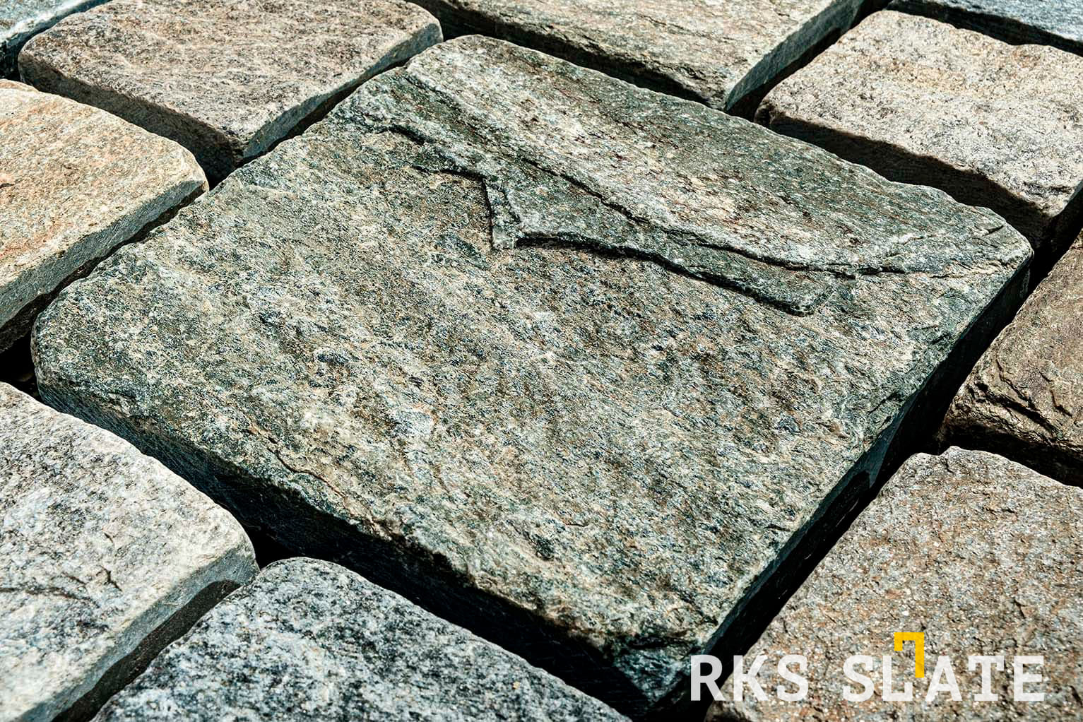 Кварцитовая брусчатка RKS SLATE, варианты цветов и фактур